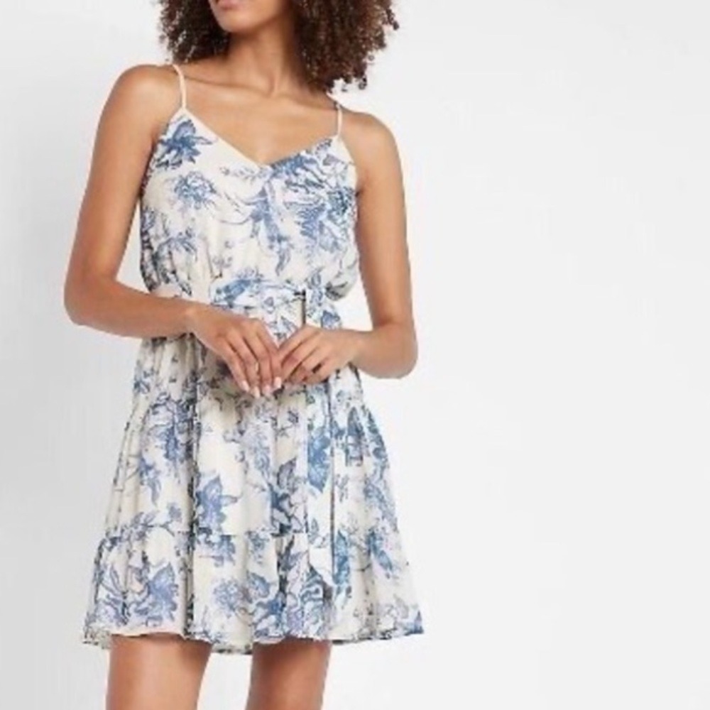 Express Floral V-Neck Tie Waist Tiered‎ Trapeze Dress Sz S Blue White Cottagcore